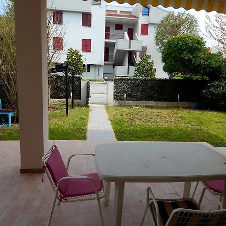 M156 - Marcelli, Trilocale Con Giardino A 80mt Dal Mare *